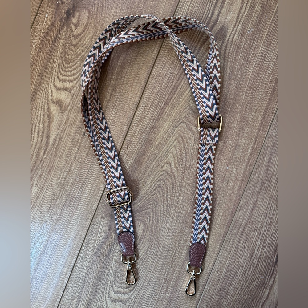 Amazon Brown and White Chevron Bag Strap